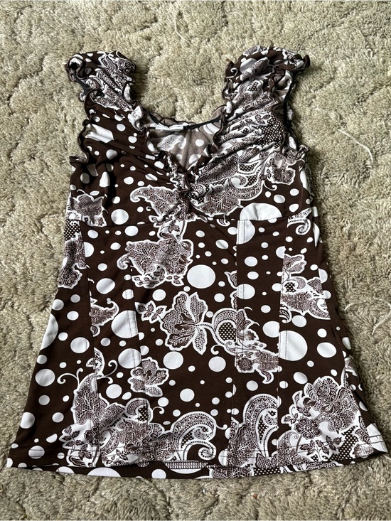 Suzy Shier Tops - 2/$25 🏴‍☠️ Vintage Y2k Brown and White Polka Dot Paisley off the shoulder Top